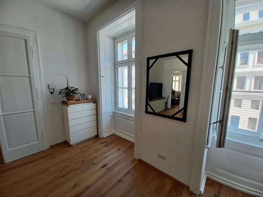 Sehr Zentral Gelegen Apartment Vienna